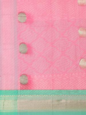Contrast Border Checks Handloom saree with blouse - 15791809 - Standard Image - 4