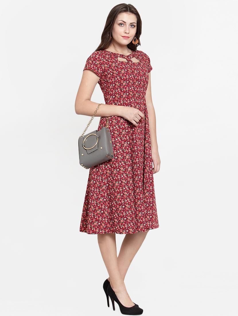 cutout detail floral flared dress - 15793577 - Zoom Image - 4