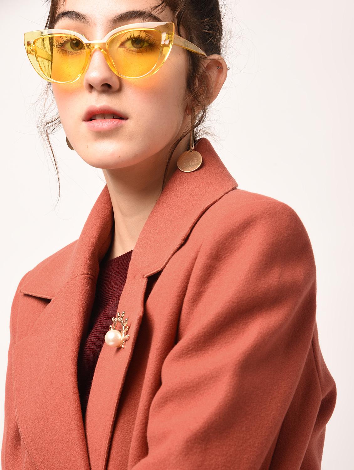 lapel neck brooch detail overcoat - 15801926 - Zoom Image - 4