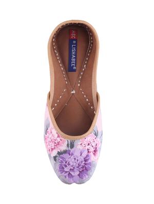 multi colored slip on jutis - 15802320 - Standard Image - 4