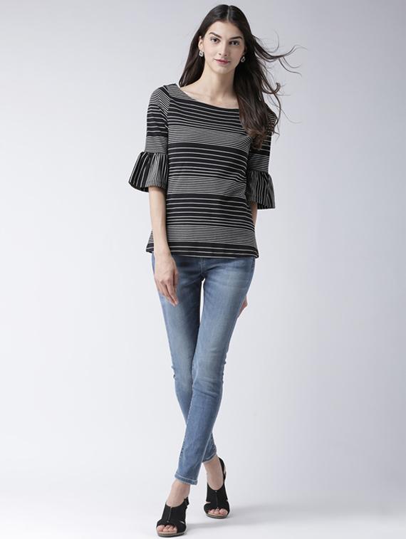 bell sleeved striped top - 15805876 - Zoom Image - 4