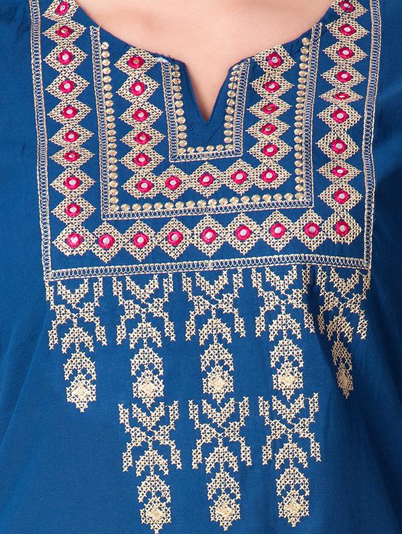 embroidered straight kurta - 15806172 - Zoom Image - 4