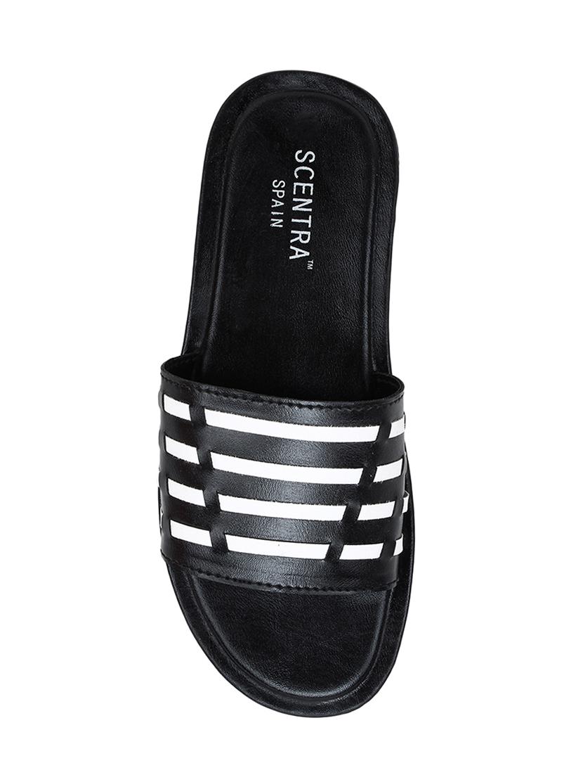 black leatherette flip flops - 15807301 - Zoom Image - 4