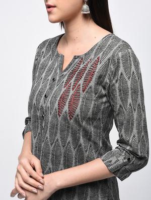 kaantha straight kurti - 15817029 - Standard Image - 4