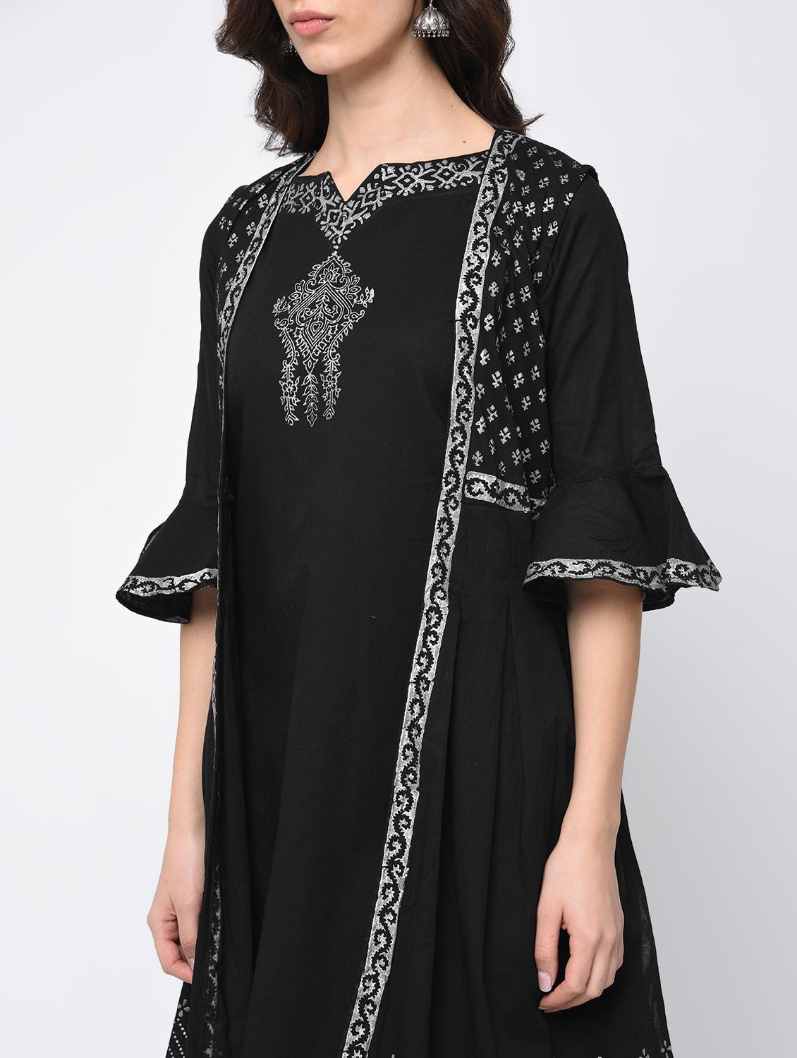 Bell sleeves kurta with jacket - 15821158 - Zoom Image - 4