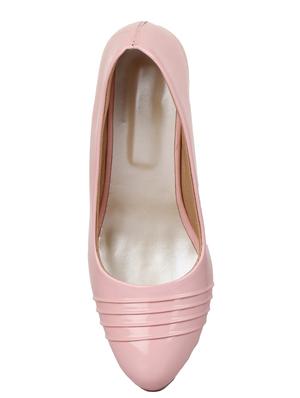 pink slip on pumps - 15839686 - Standard Image - 4