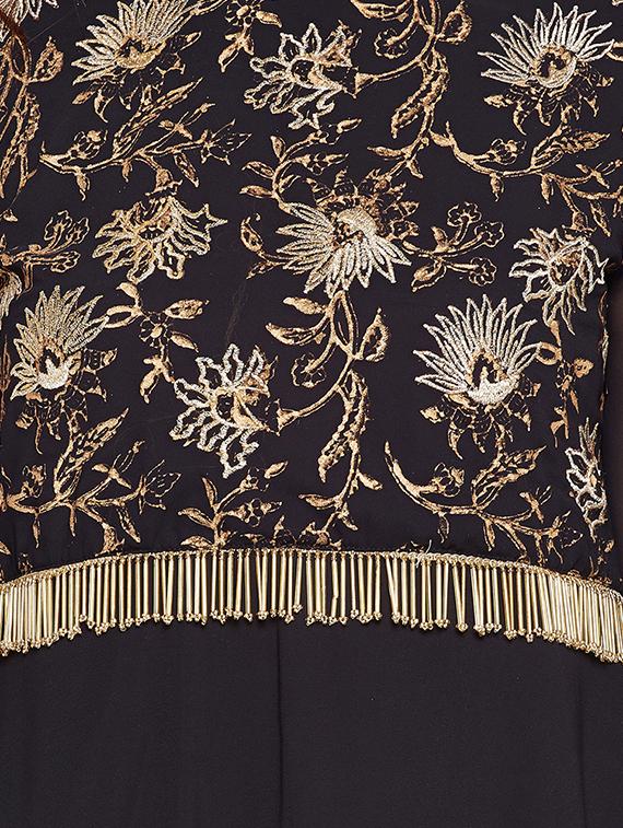 embroidered a-line kurta - 15843791 - Zoom Image - 4