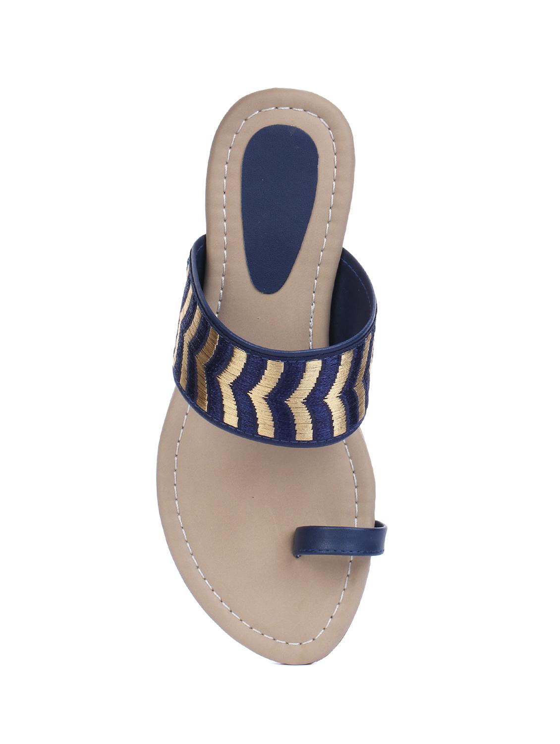 blue one toe sandals - 15847344 - Zoom Image - 4