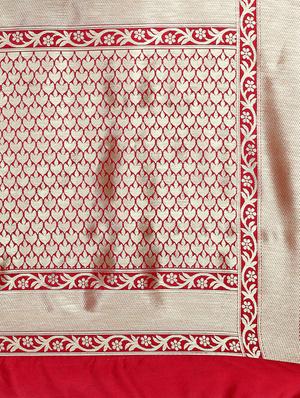 self design kanjivaram saree with blouse - 15867820 - Standard Image - 4
