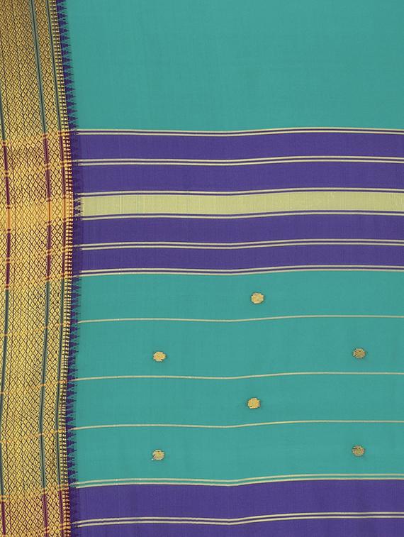 zari border turquoise woven saree with blouse - 15876956 - Zoom Image - 4