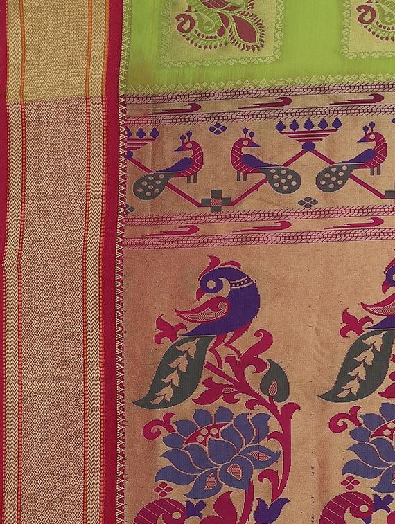 conversational zari motif woven saree with blouse - 15876960 - Zoom Image - 4