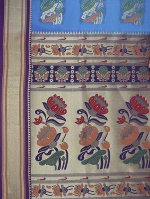 floral zari motif woven saree with blouse - 15876963 - Standard Image - 4