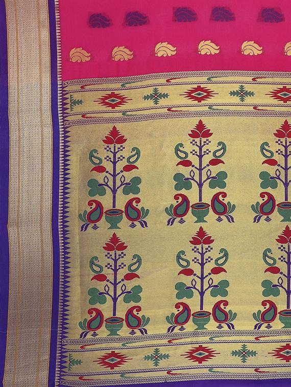 conversational zari motif woven saree with blouse - 15876971 - Zoom Image - 4