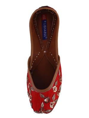 red slip on jutis - 15897257 - Standard Image - 4