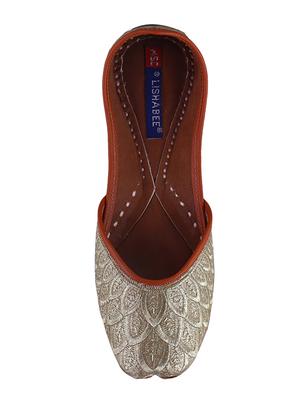 gold slip on jutis - 15897267 - Standard Image - 4