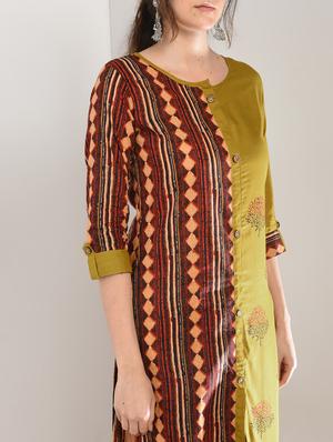 Block print straight kurta - 15897402 - Standard Image - 4