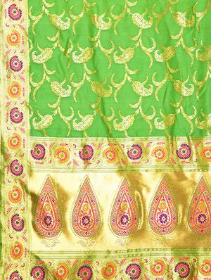 paisley zari motif banarasi saree with blouse - 15898592 - Standard Image - 4