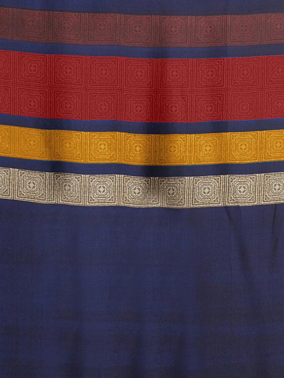 striped printed saree with blouse - 15899912 - Zoom Image - 4