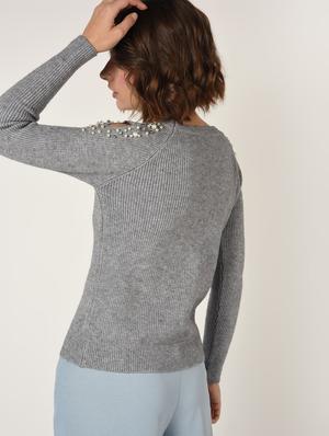 cold shoulder pearl embellished pullover - 15900919 - Standard Image - 4