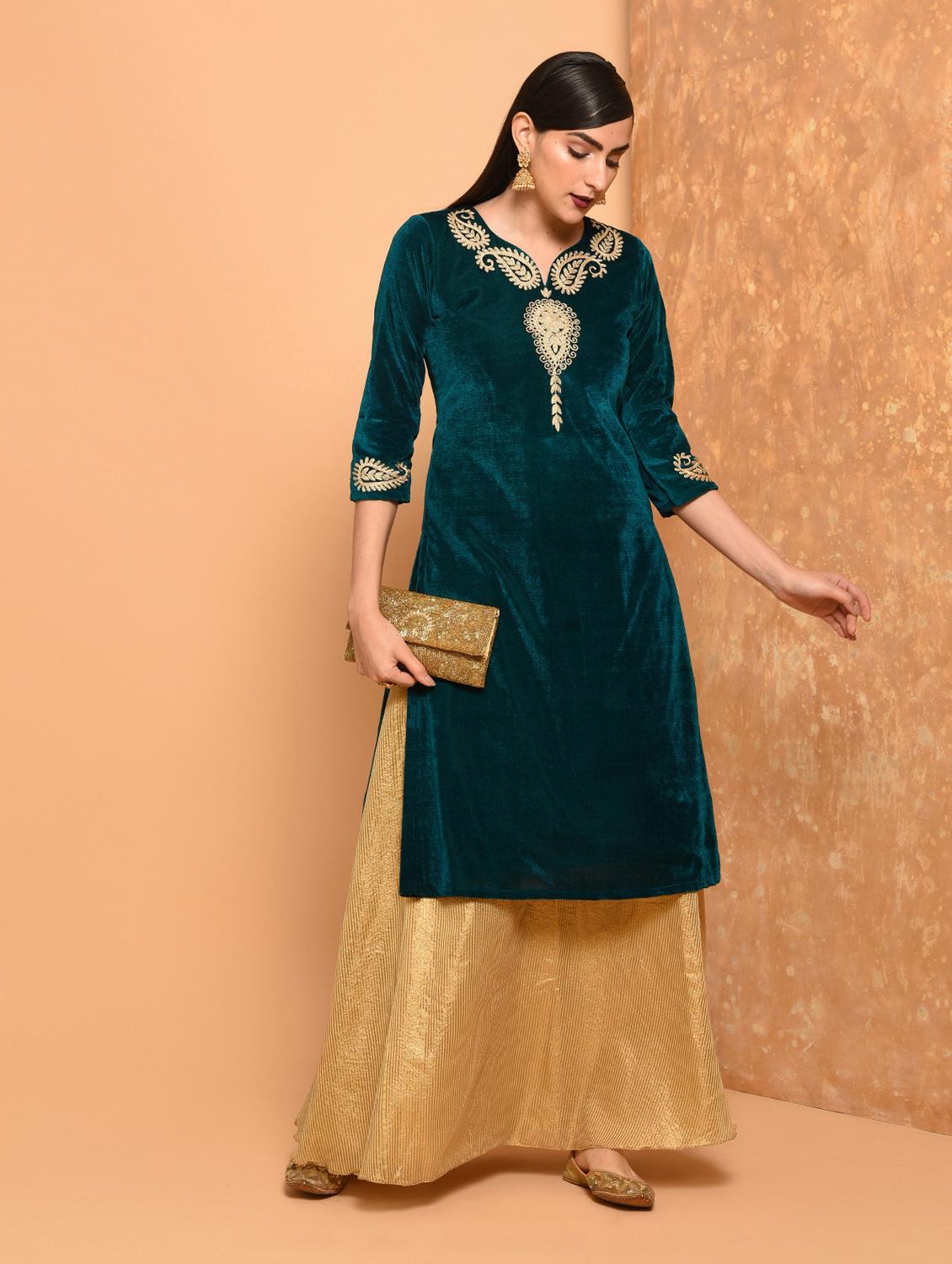 Embroidered velvet straight kurta - 15906529 - Zoom Image - 4