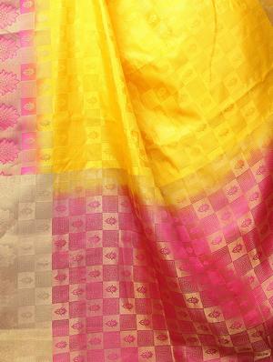 checkered zari motif yellow kanjivaram saree with blouse - 15912233 - Standard Image - 4