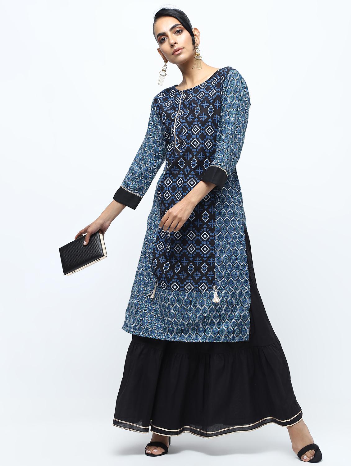 printed kurta with sharara set - 15922561 - Zoom Image - 4