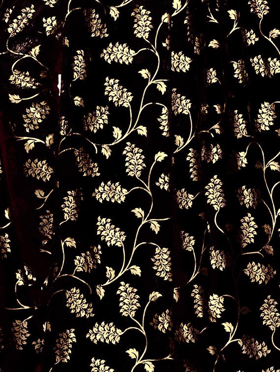 floral printed saree with blouse - 15923438 - Zoom Image - 4