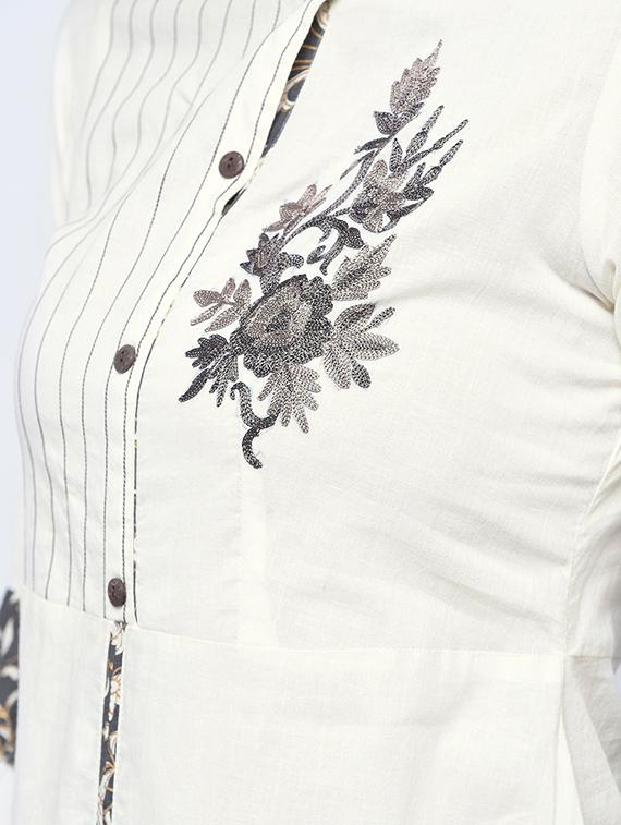 embroidered layered bell sleeved kurta palazzo set - 15926934 - Zoom Image - 4