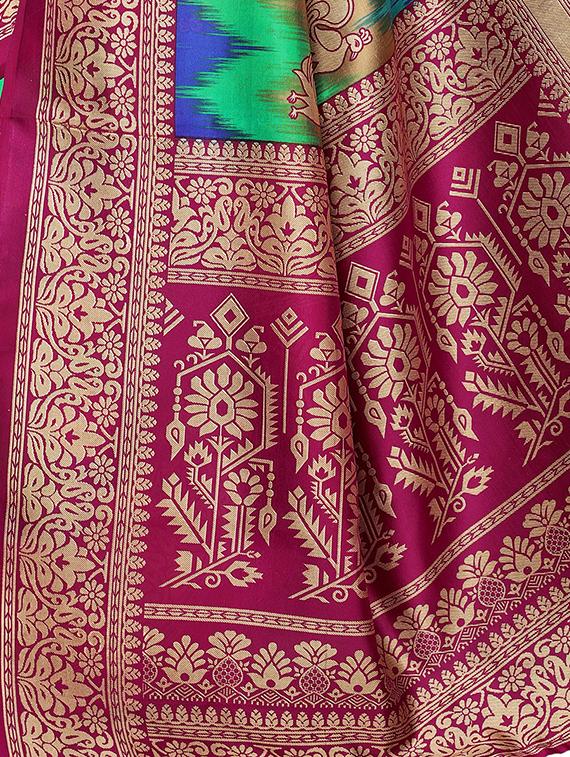 bird motif printed saree with blouse - 15940009 - Zoom Image - 4