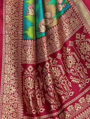 bird motif printed saree with blouse - 15940010 - Standard Image - 4