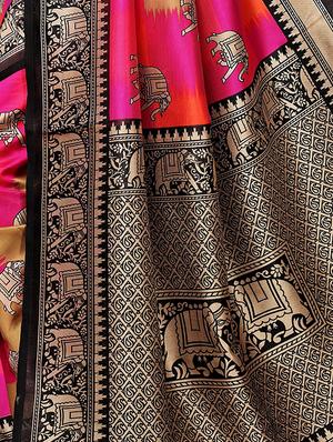 bird motif printed saree with blouse - 15940011 - Standard Image - 4