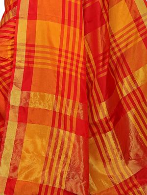 checkered woven saree with blouse - 15958932 - Standard Image - 4