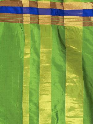 striped zari motif green woven saree with blouse - 15979616 - Standard Image - 4