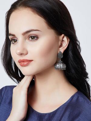 silver oxidized jhumkis earring - 15997247 - Standard Image - 4