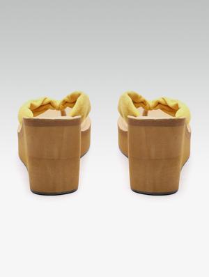 yellow toe separator wedges - 16002687 - Standard Image - 4