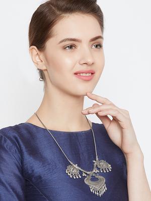 silver metal short necklace - 16009705 - Standard Image - 4