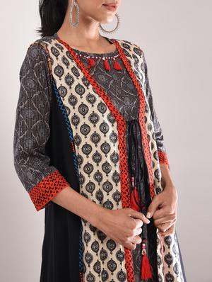 kaantha emroidered kurta with jacket - 16011116 - Standard Image - 4