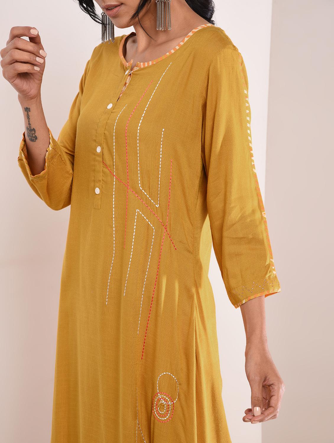 Kaantha asymmetric kurta palazzo set with tassels - 16011130 - Zoom Image - 4