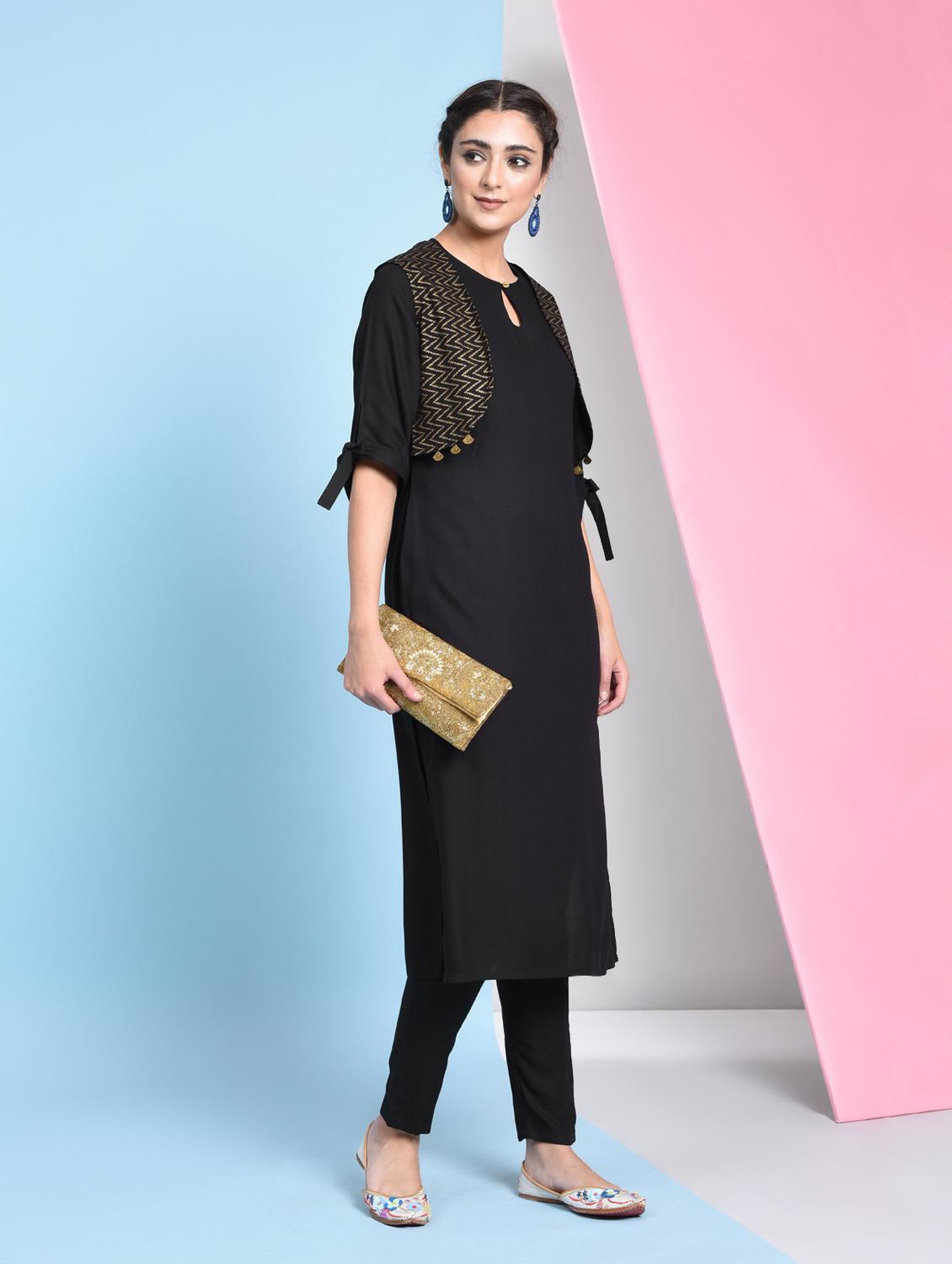 solid straight kurta with chevron jacket - 16012139 - Zoom Image - 4