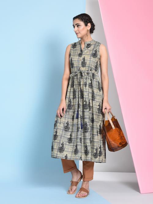 Paisley flared kurta - 16012407 - Standard Image - 1