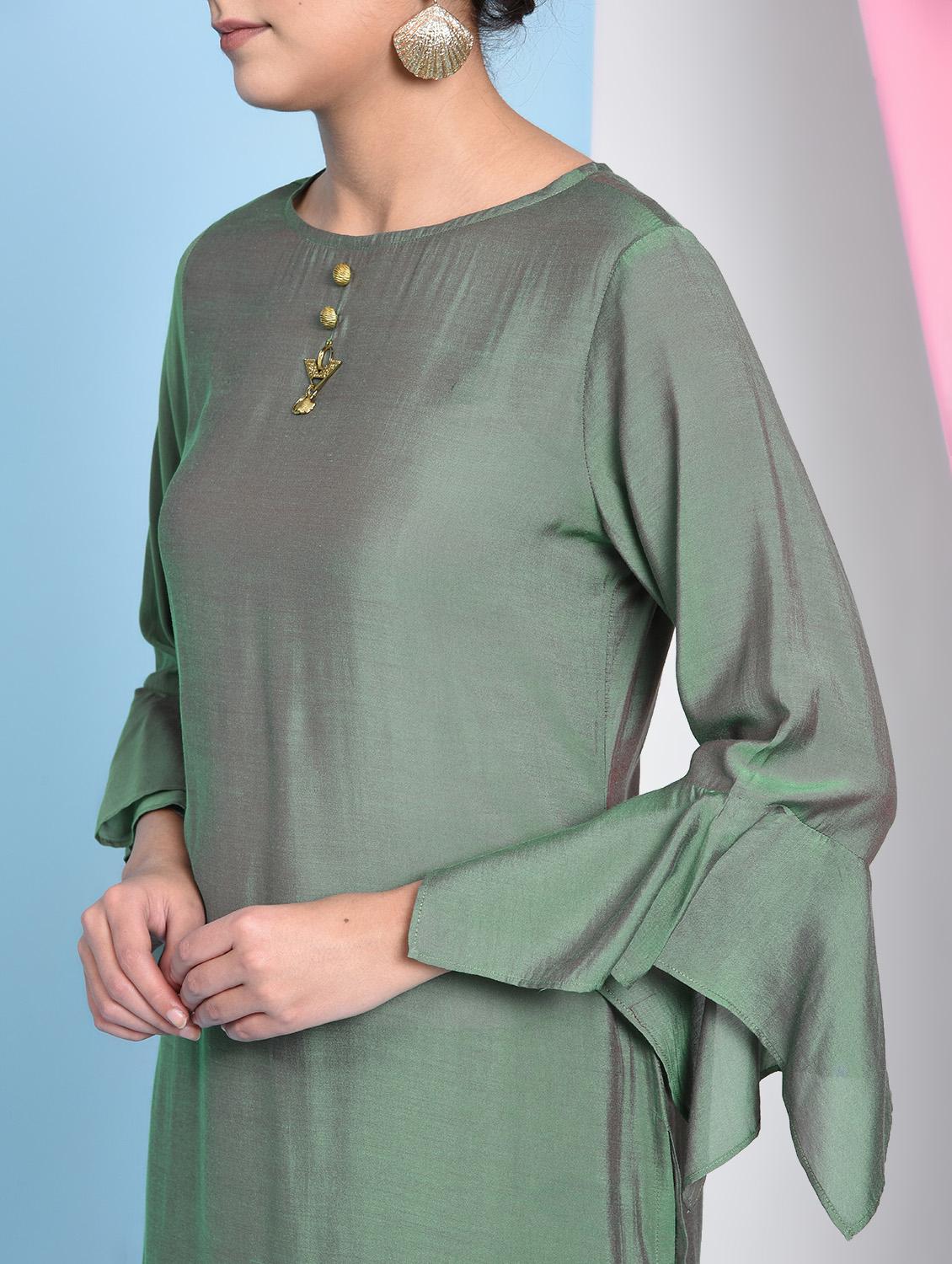 Asymmetric sleeved solid silk straight kurta - 16012448 - Zoom Image - 4