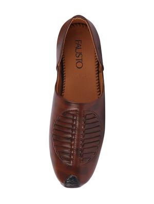 brown leatherette slip on jutis - 16015691 - Standard Image - 4