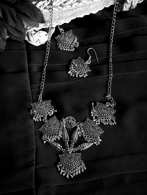 silver metal long necklace - 16040838 - Standard Image - 4