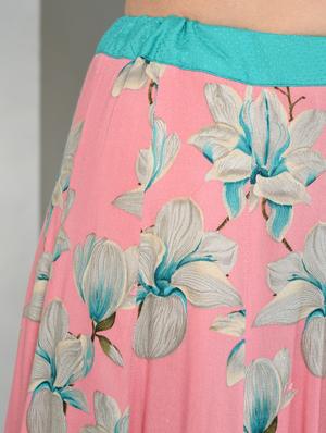 Contrast piping top with floral flared skirt set - 16049442 - Standard Image - 7