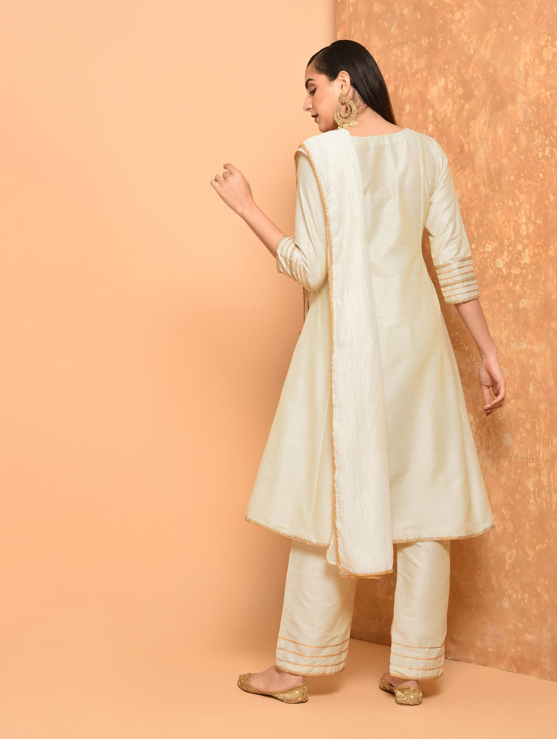 gota lace border angrakha kurta - 16057239 - Zoom Image - 4