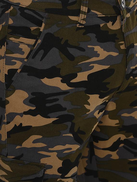 green camouflage printed cargos - 16065804 - Zoom Image - 4
