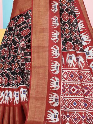 contrast zari border ikat saree with blouse - 16097350 - Standard Image - 4