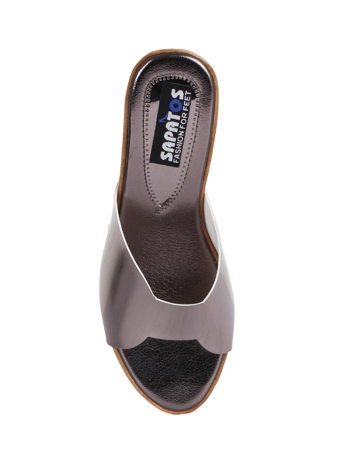 grey slip on sandals - 16111594 - Zoom Image - 4