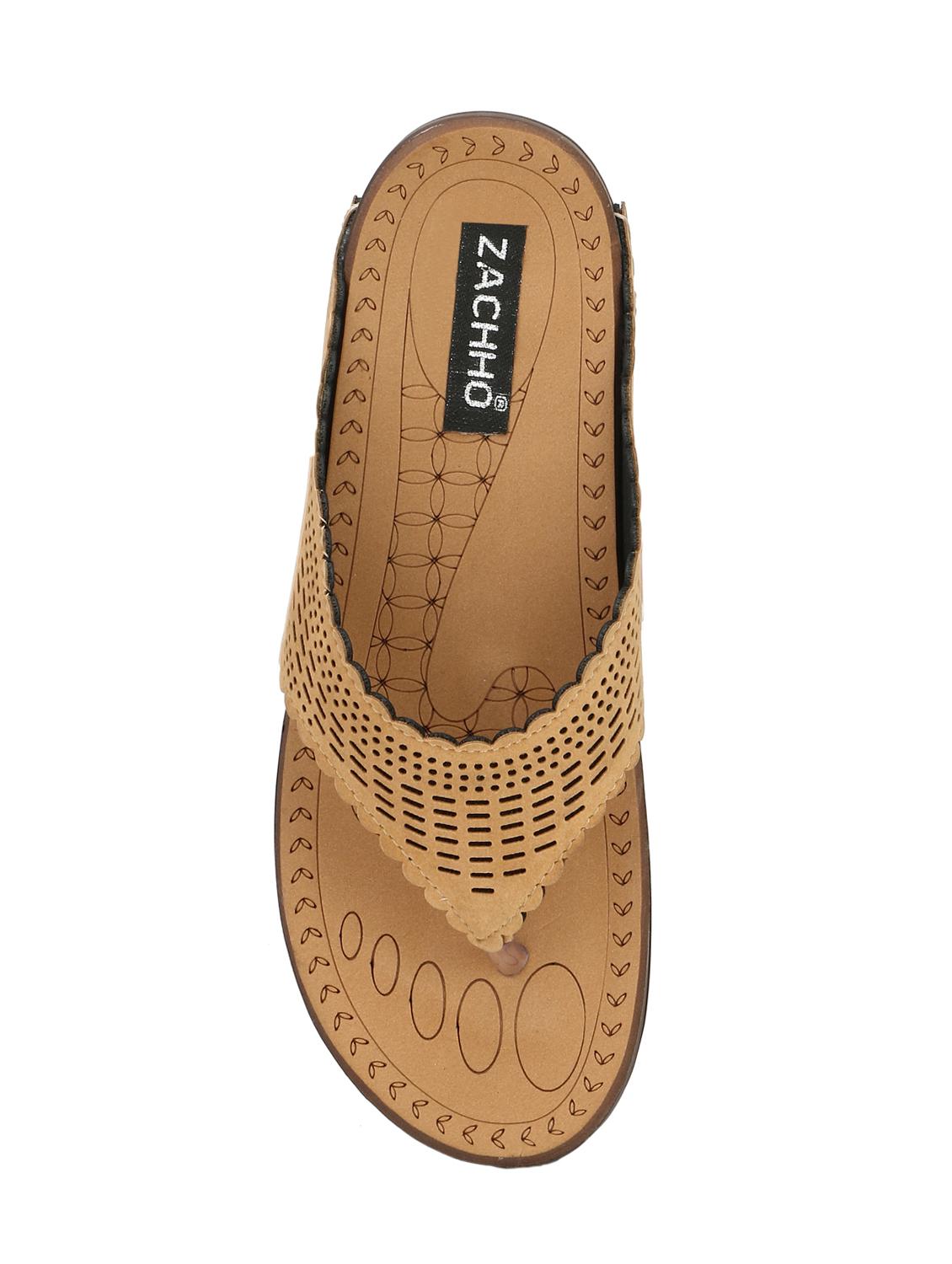 beige toe separator flip flops - 16119682 - Zoom Image - 4