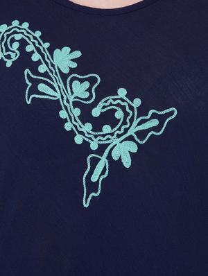 embroidered curved hem a-line dress - 16134985 - Standard Image - 4